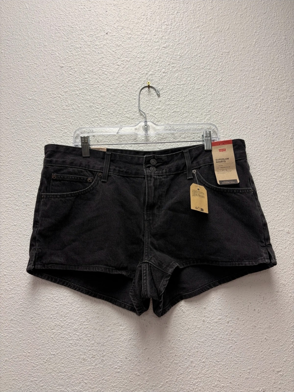 Women's Levi's Low-Rise Jean Shorts Size 33 #651